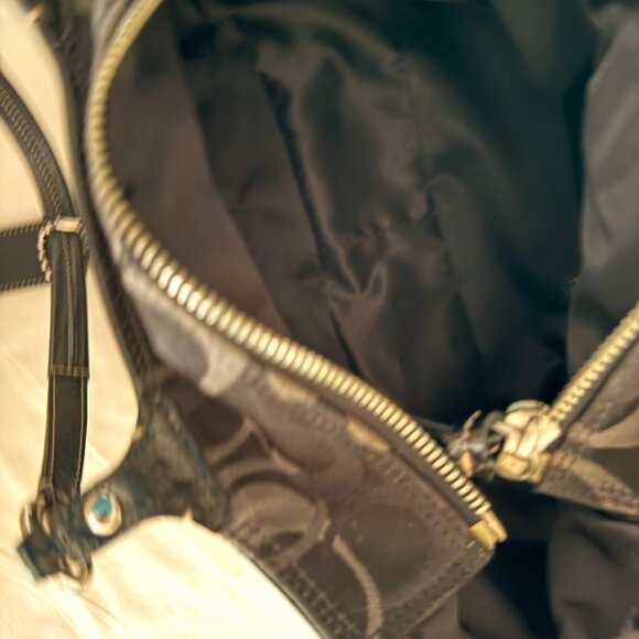 Authentic Coach Signature Shoulder Bag – Black/Grey, 13" x 8.5" x 6" - Picture 6 of 12